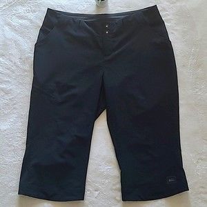 REI Co-op Endeavor Knickers Womens 10 Capri Stretch Black Pants Outdoor Hiking